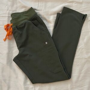 Figs Yola Scrub Pants, Women’s Small, Olive Green, Straight Leg, Classic Fit